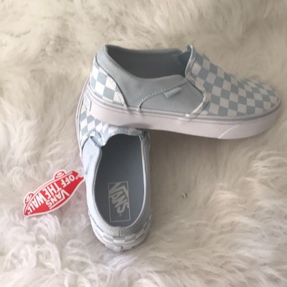 Tennis - Picture 2 of 3